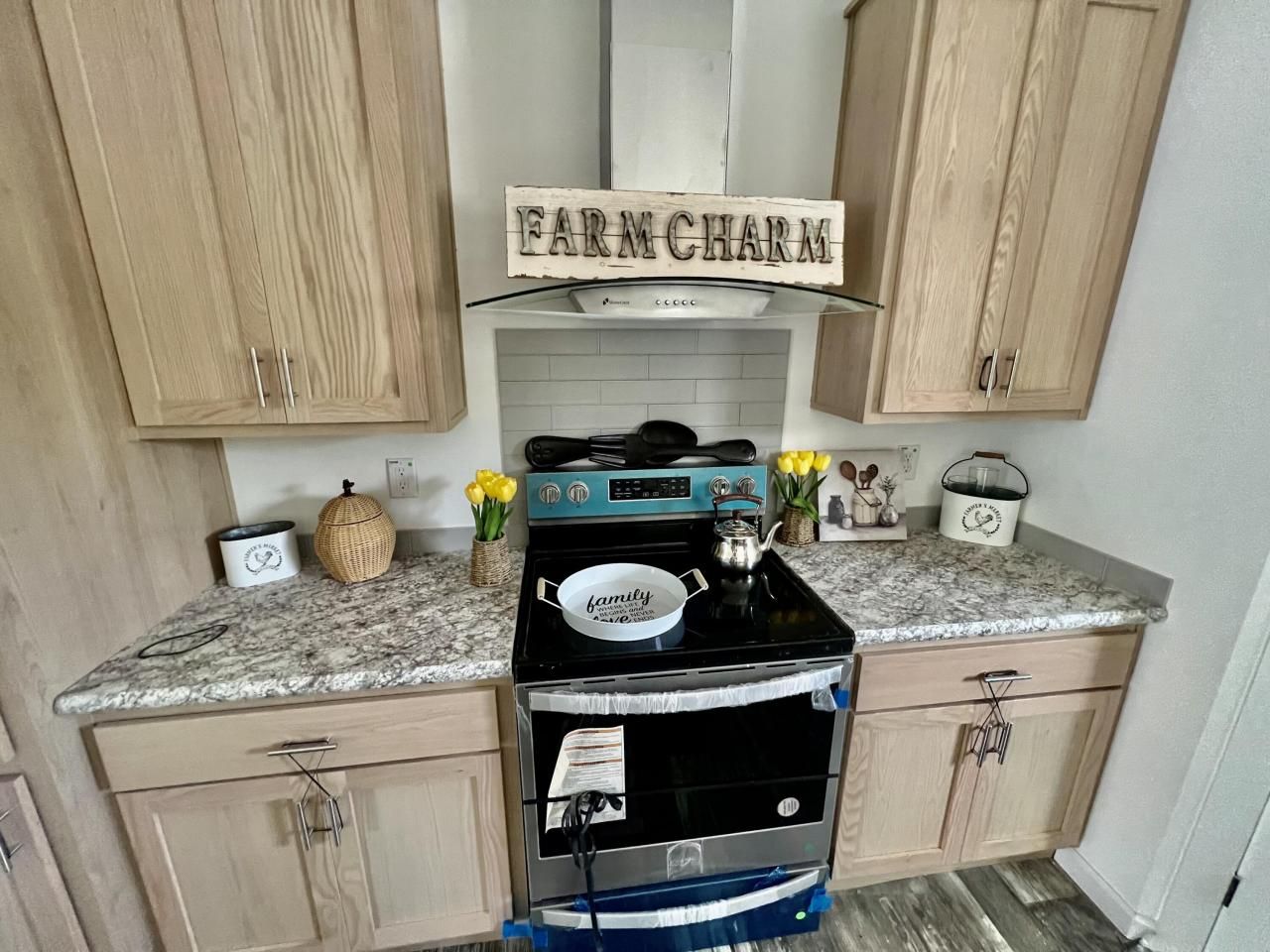 2 Evangelist Photo 23