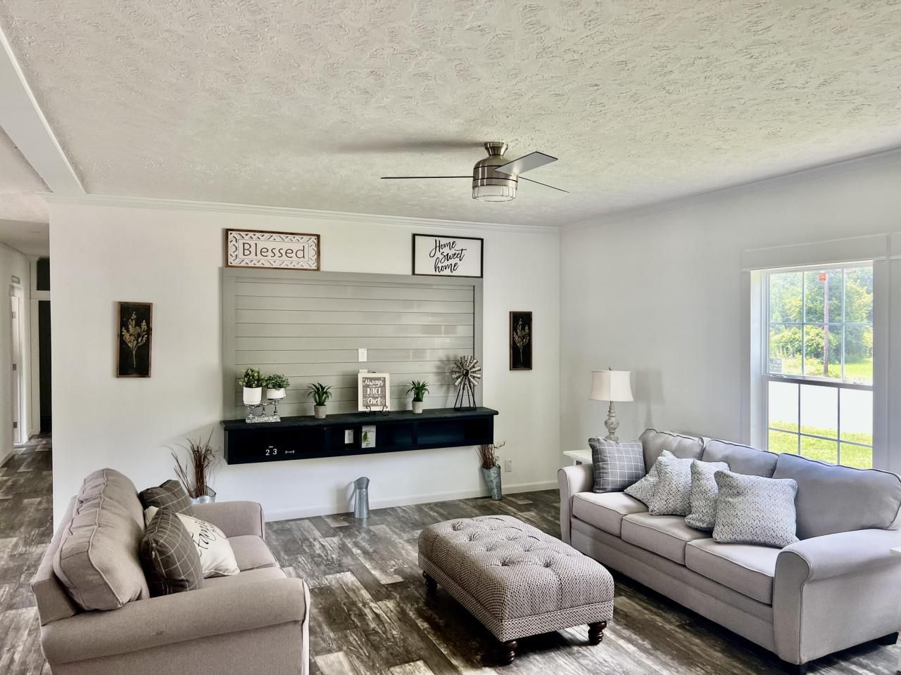 2 Evangelist Photo 4