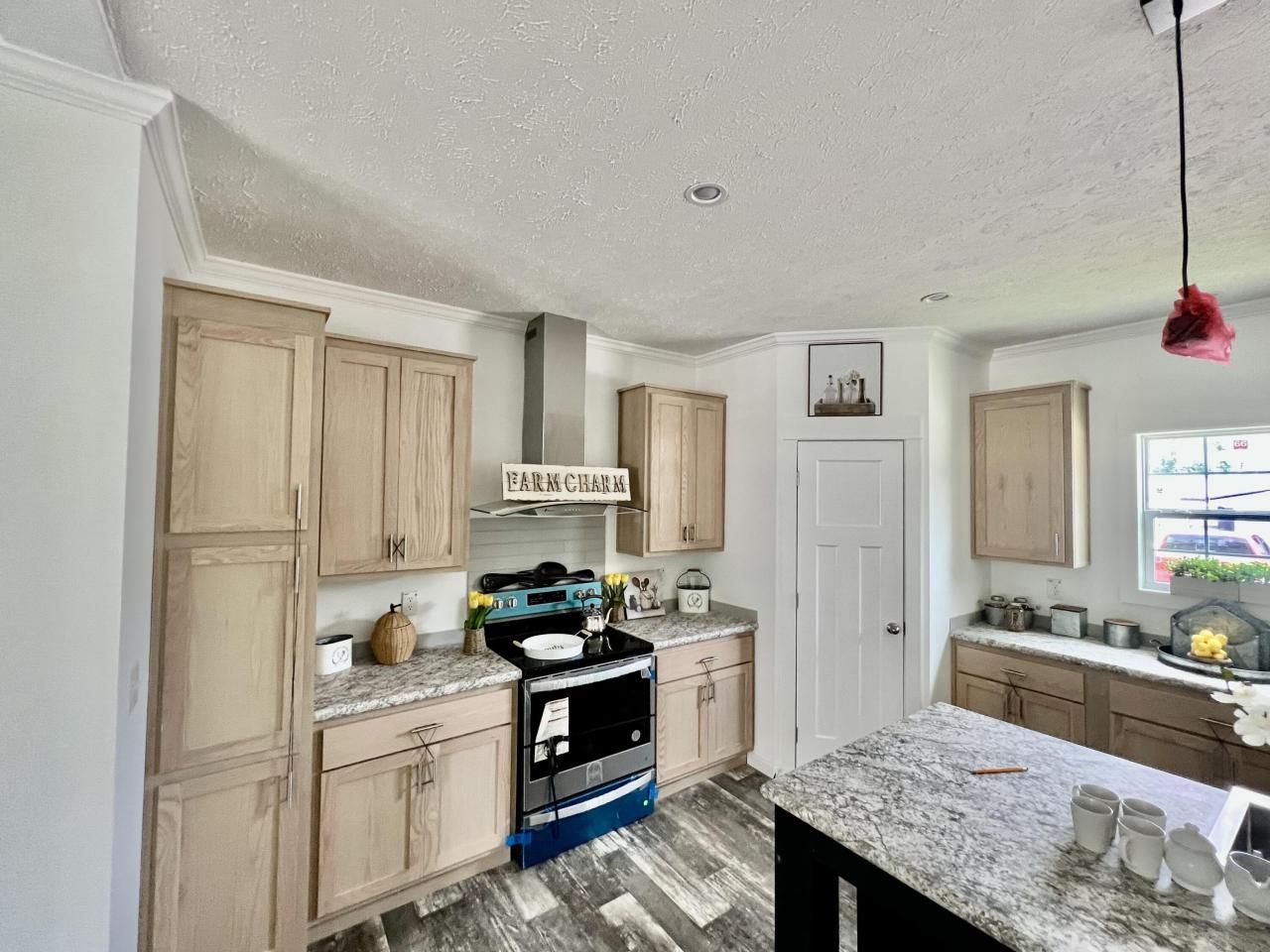 2 Evangelist Photo 5