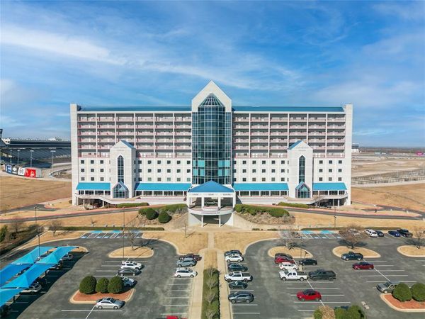 3575 Lone Star Circle, Unit 907, Fort Worth, TX 76177