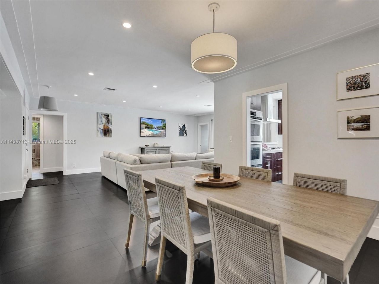 1912 NE 119th Rd, North Miami, FL 33181 Photo