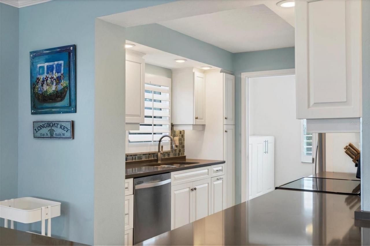 4325 Gulf Of Mexico Drive, Unit 208, Longboat Key, FL 34228 Photo
