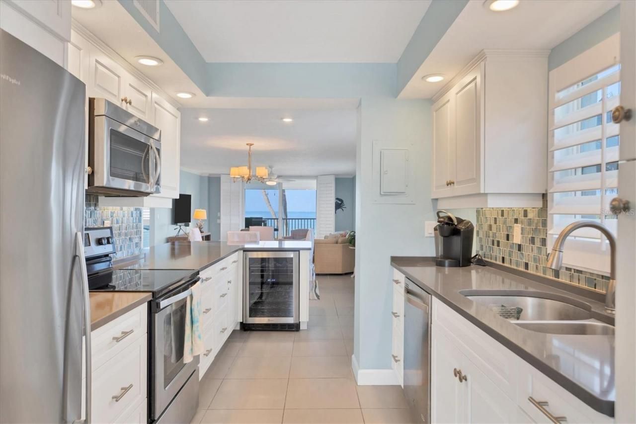 4325 Gulf Of Mexico Drive, Unit 208, Longboat Key, FL 34228 Photo