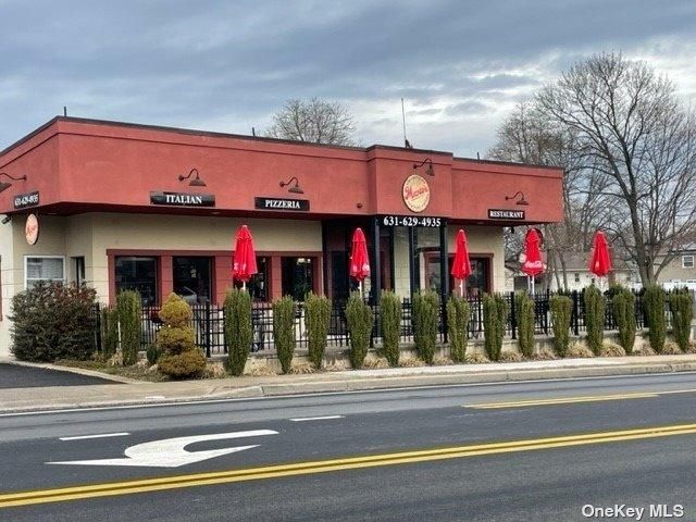 76 E Pulaski Road, Huntington Station, NY 11746 Main Photo