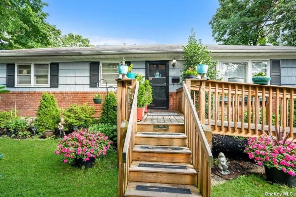 1931 Miller Place, Merrick, NY 11566 Main Photo