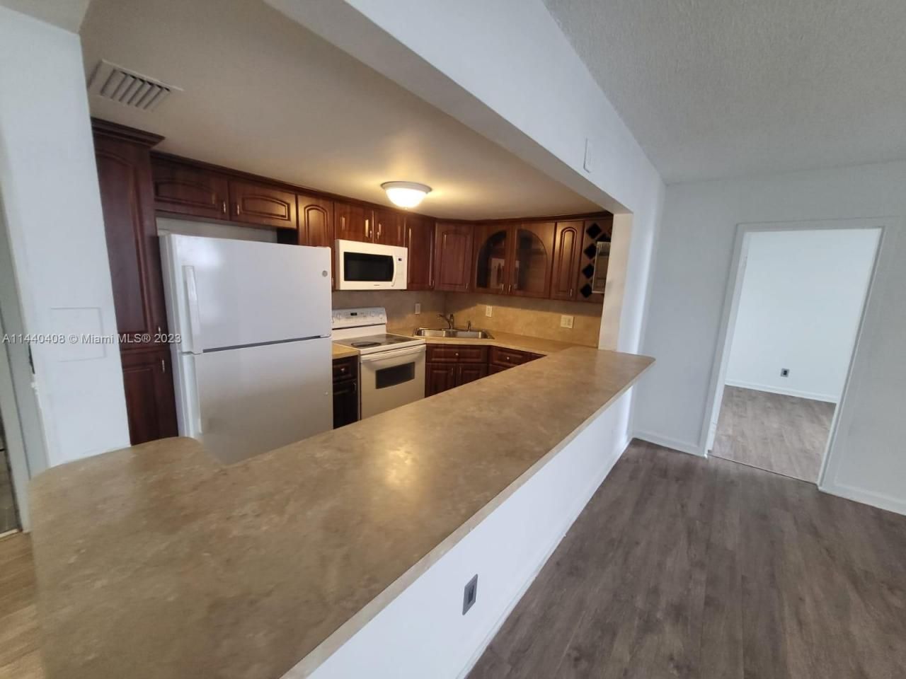13499 Biscayne Blvd, Unit 1408, North Miami, FL 33181 Photo