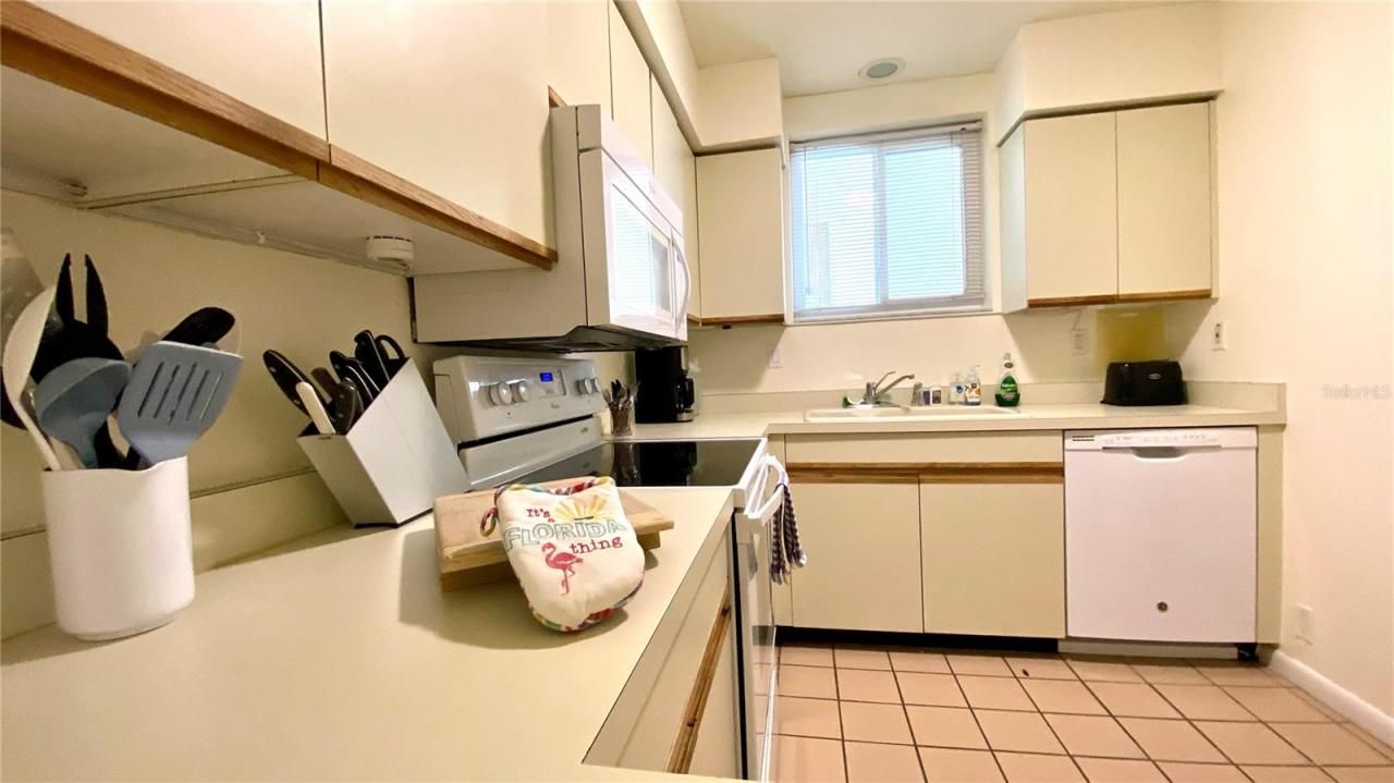 500 S Washington Drive, Unit 24B, Sarasota, FL 34236 Photo