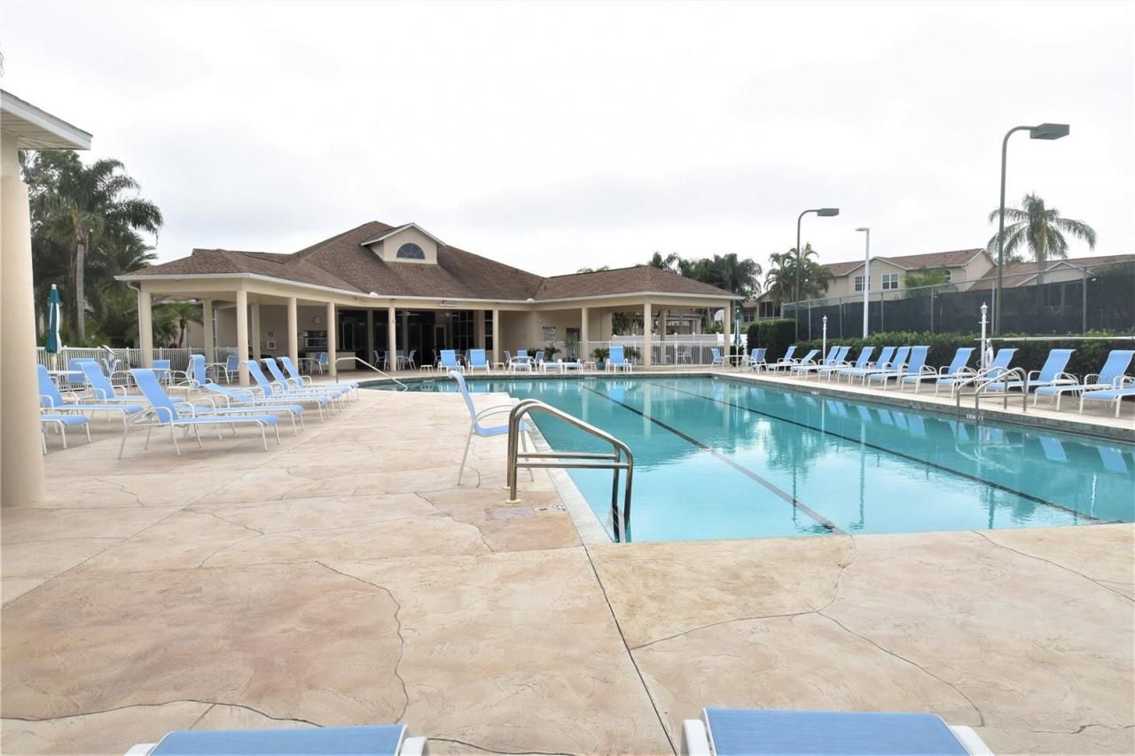 4235 Castlebridge Lane, Unit 1216, Sarasota, FL 34238 Photo