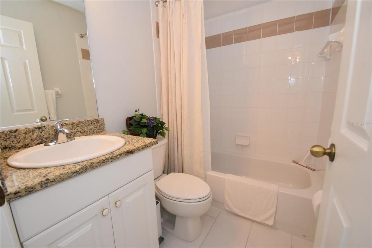 4235 Castlebridge Lane, Unit 1216, Sarasota, FL 34238 Photo