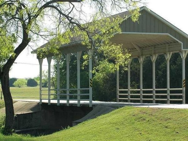 5043 Horseshoe Drive, Whitney, TX 76692