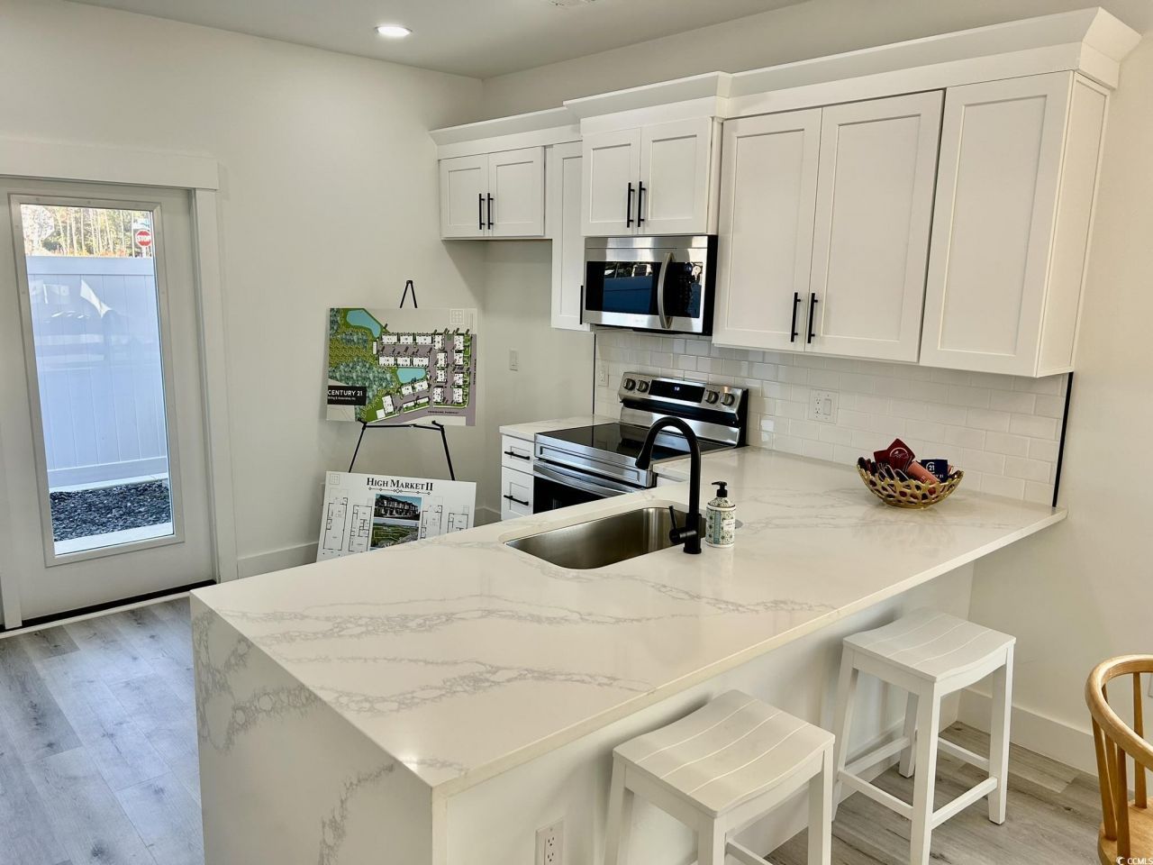 850 Maxine Ct. Photo 4