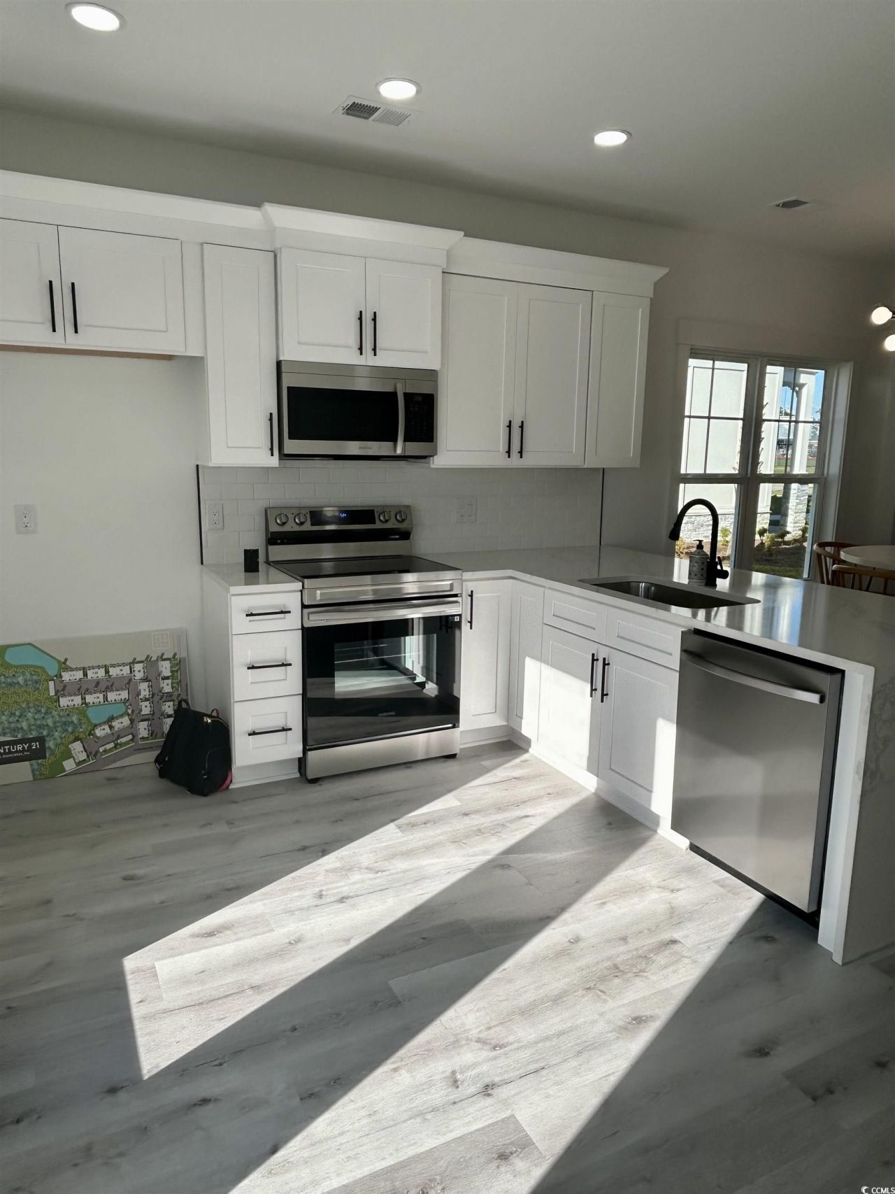 821 Rebecca Ln. Photo 3