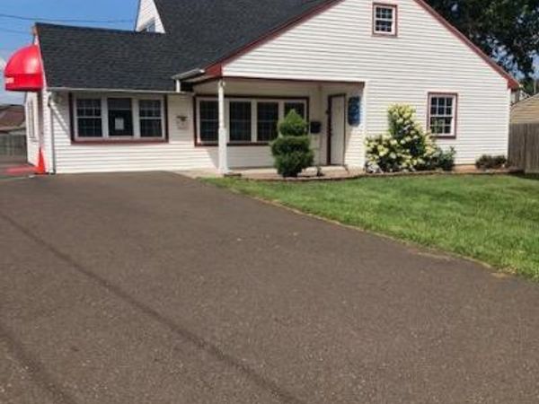 1 PLUMBRIDGE DRIVE, LEVITTOWN, PA 19056