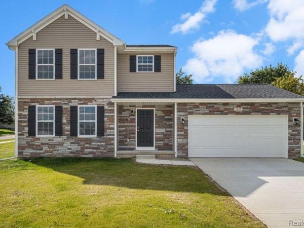 1135 LANCASTER Street, Lapeer, MI 48446