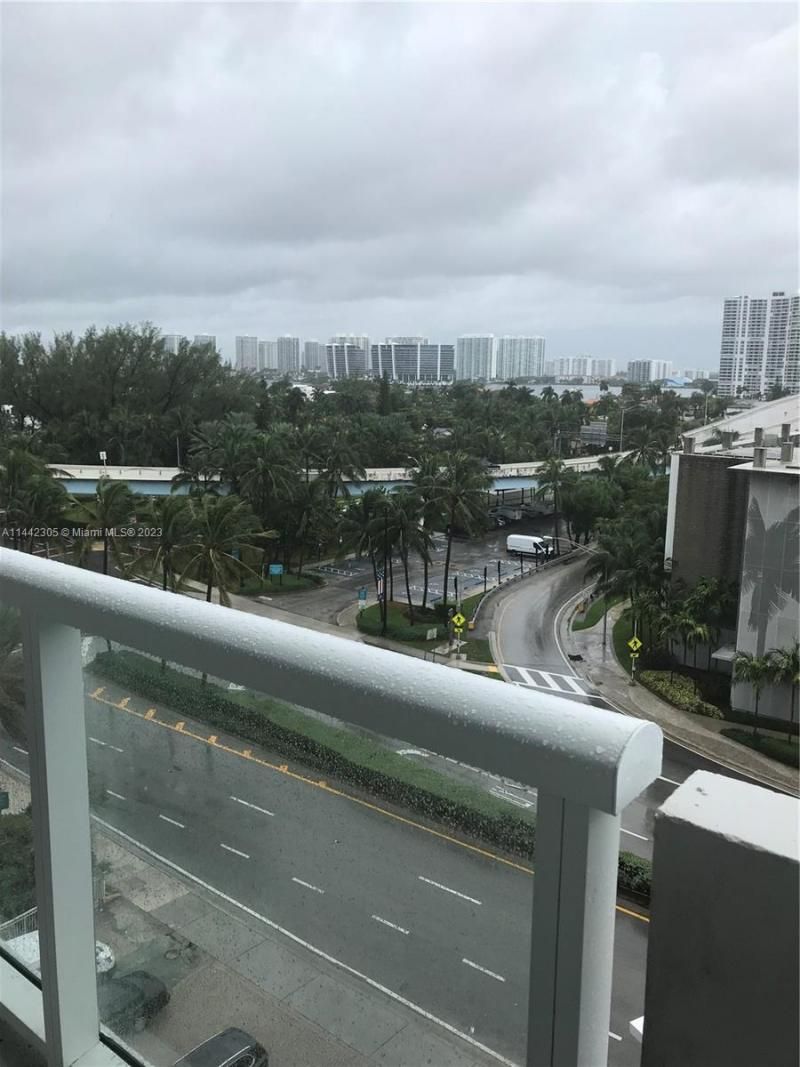 19201 Collins Ave, Unit 637, Sunny Isles Beach, FL 33160 Photo