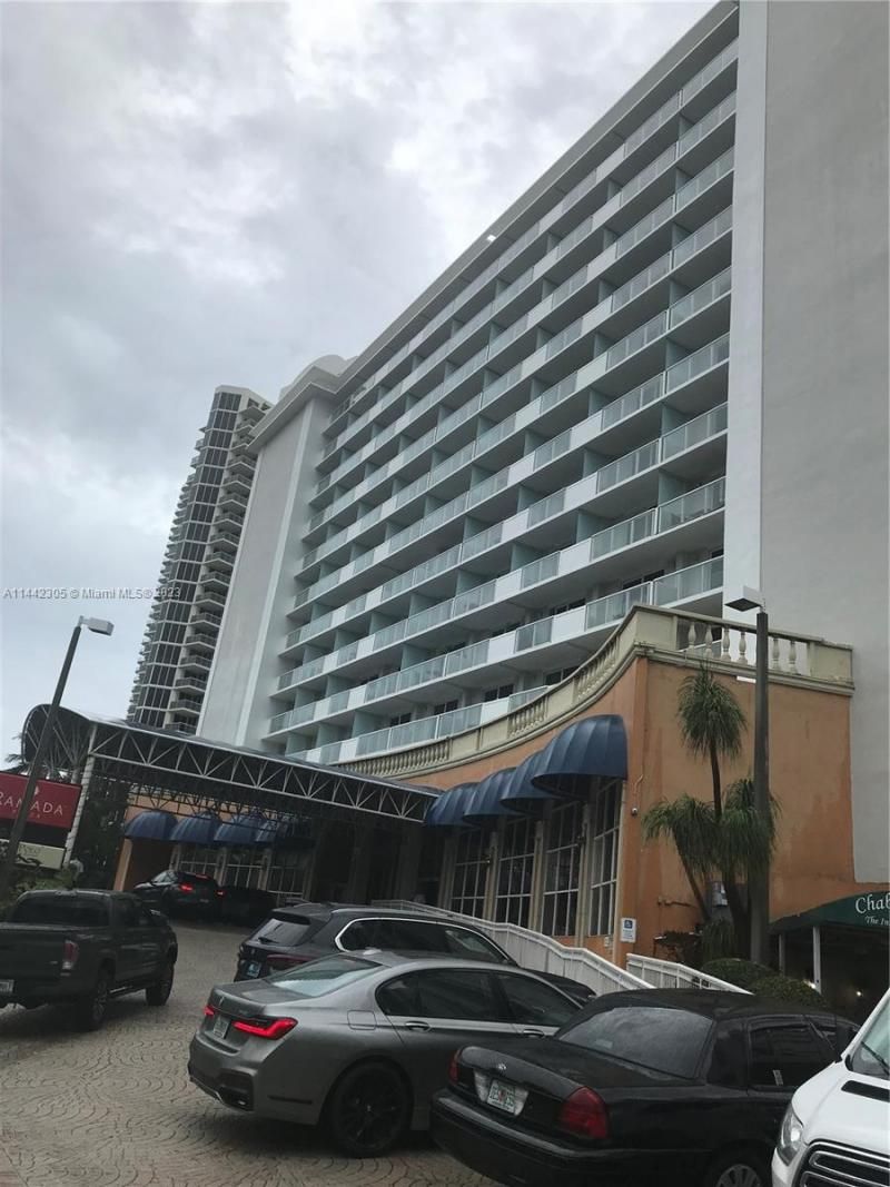 19201 Collins Ave, Unit 637, Sunny Isles Beach, FL 33160 Photo