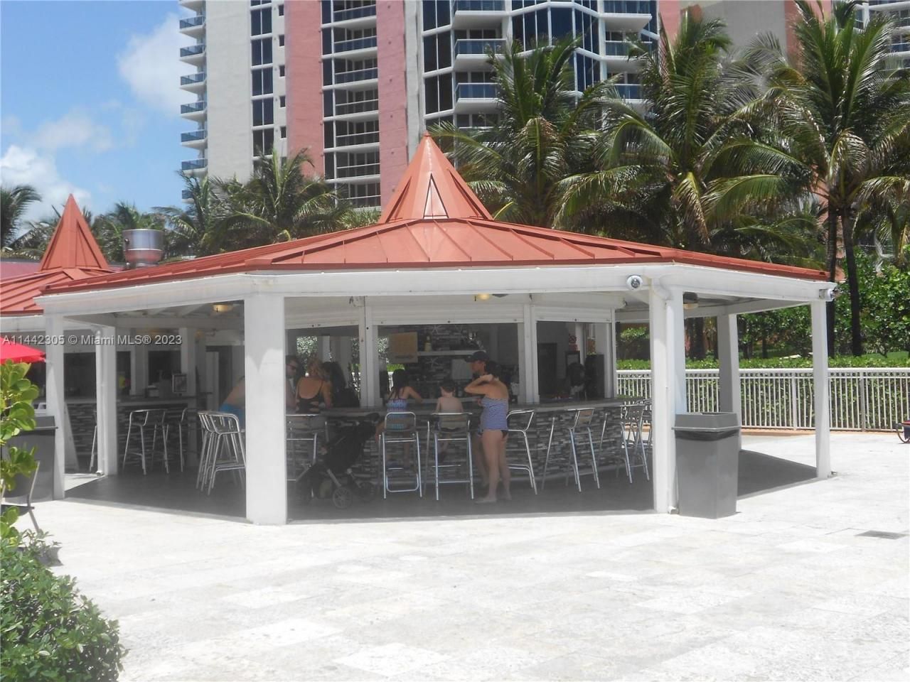 19201 Collins Ave, Unit 637, Sunny Isles Beach, FL 33160 Photo