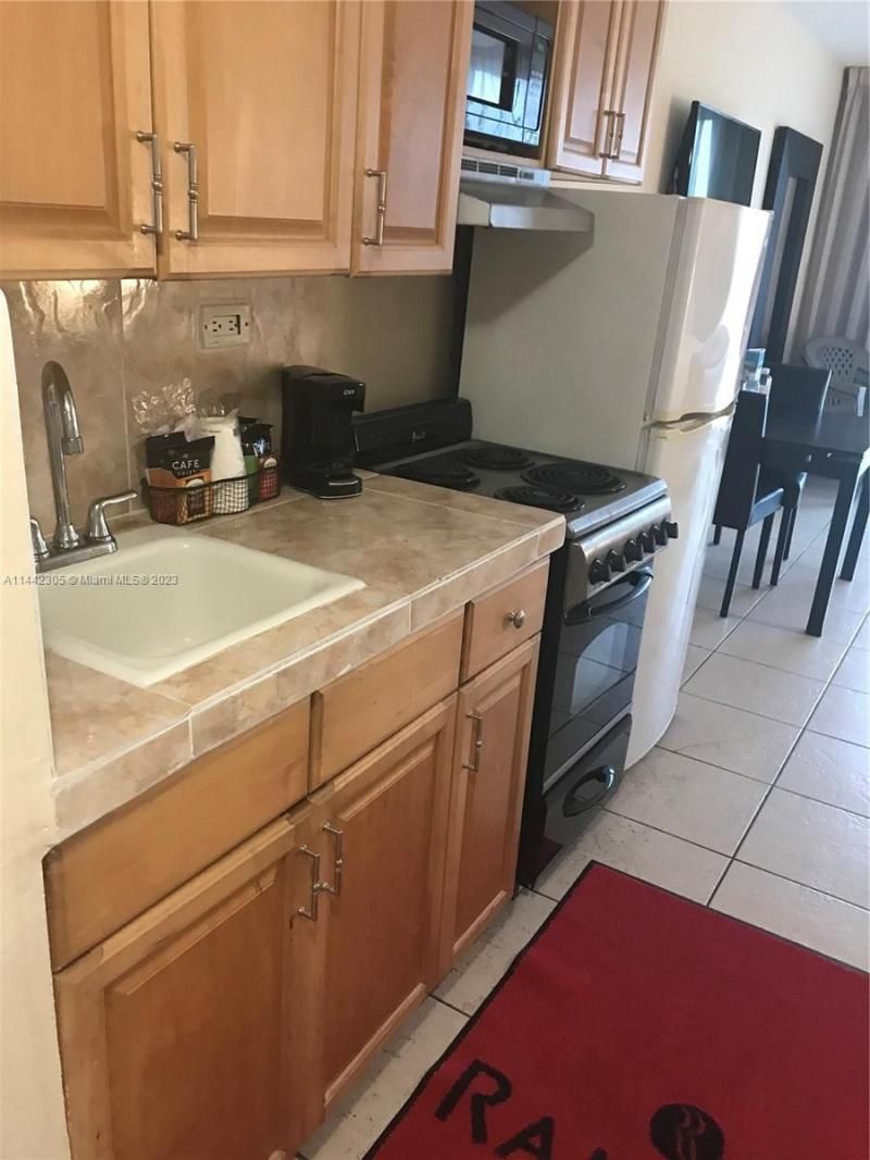 19201 Collins Ave, Unit 637, Sunny Isles Beach, FL 33160 Photo