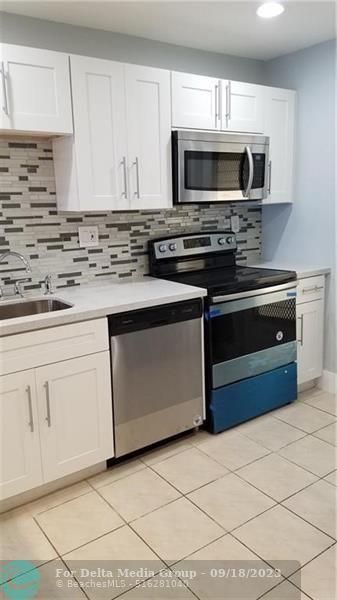 3100 N Course Lane, Unit 210, Pompano Beach, FL 33069 Photo