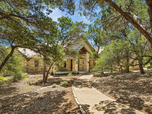 19586 Sandcastle DR, Spicewood, TX 78669
