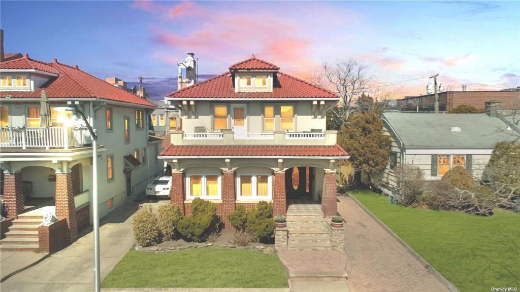 61 W Walnut Street, Long Beach, NY 11561 Main Photo