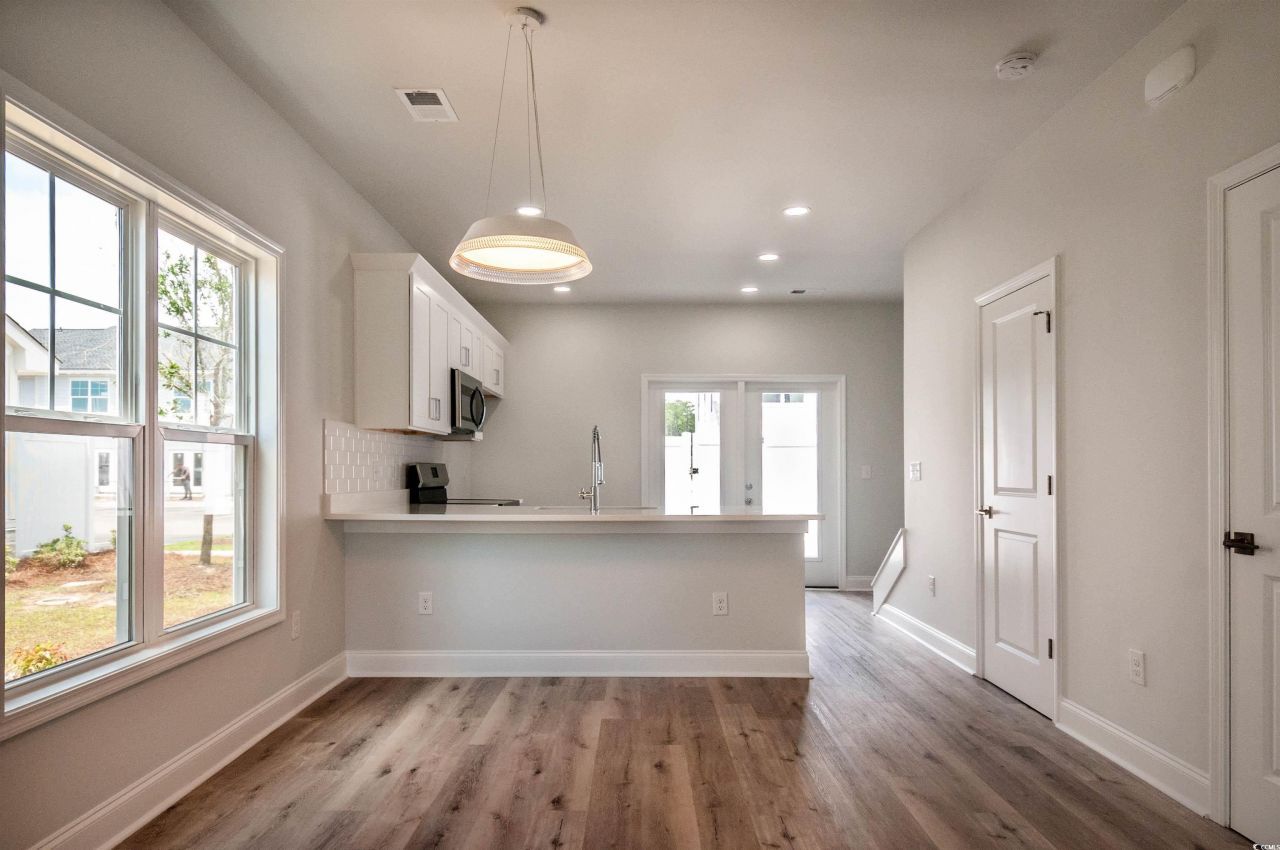 821 Rebecca Ln. Photo 7