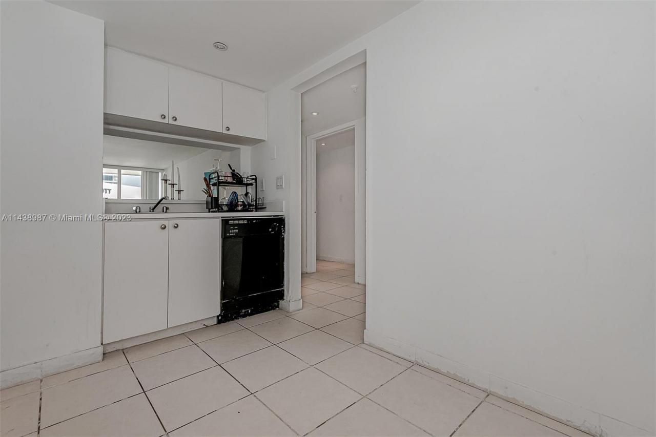 555 NE 15th St, Unit 32E, Miami, FL 33132 Photo