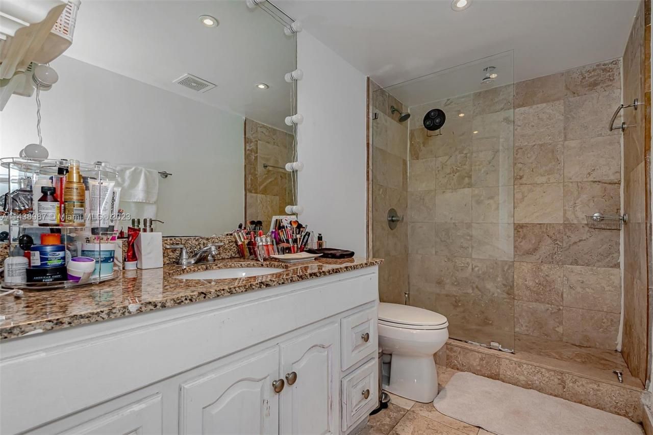 555 NE 15th St, Unit 32E, Miami, FL 33132 Photo