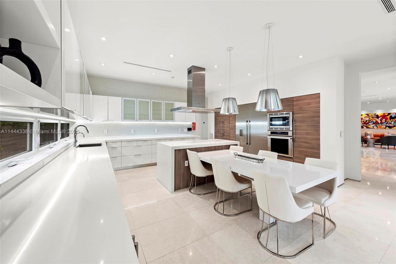 7930 SW 52nd Ct, Miami, FL 33143 Photo