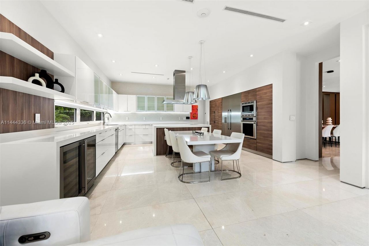 7930 SW 52nd Ct, Miami, FL 33143 Photo