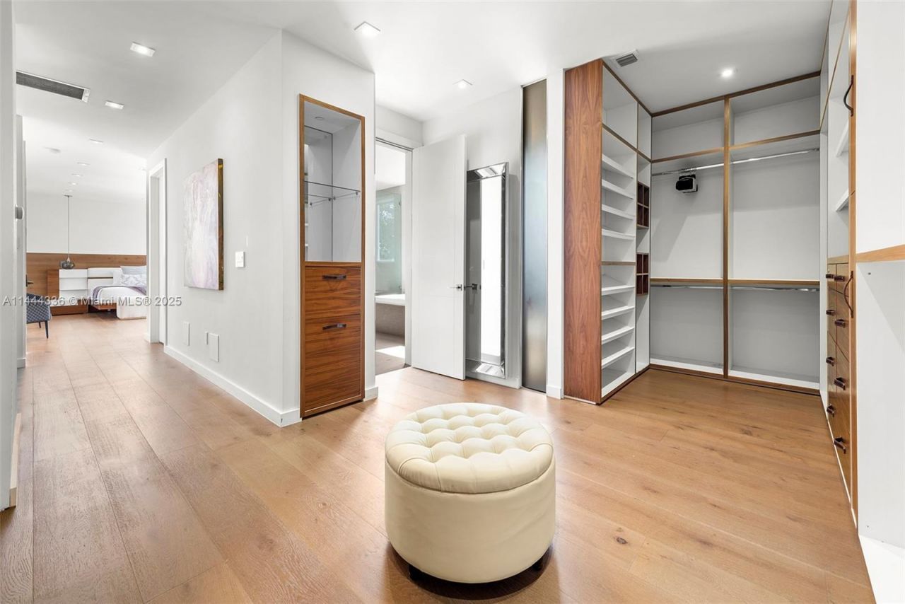 7930 SW 52nd Ct, Miami, FL 33143 Photo