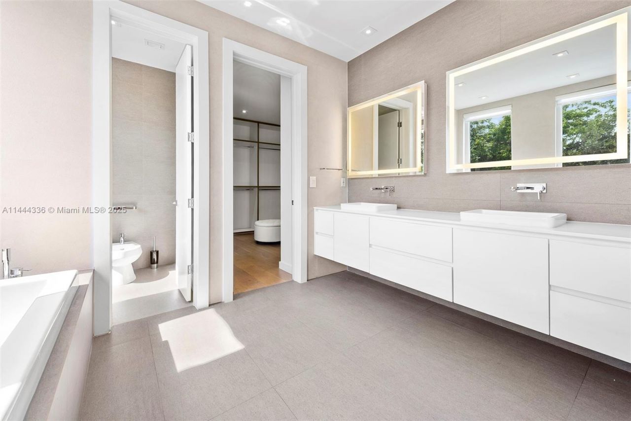 7930 SW 52nd Ct, Miami, FL 33143 Photo