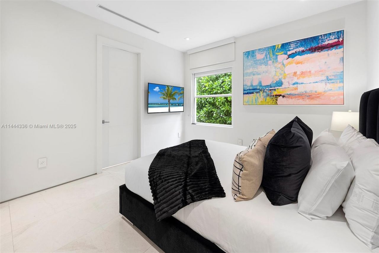 7930 SW 52nd Ct, Miami, FL 33143 Photo