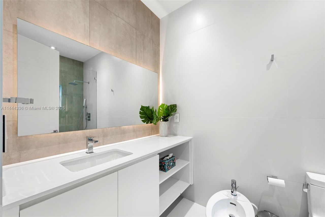 7930 SW 52nd Ct, Miami, FL 33143 Photo