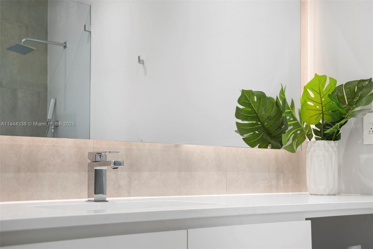 7930 SW 52nd Ct, Miami, FL 33143 Photo