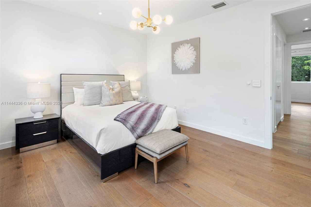 7930 SW 52nd Ct, Miami, FL 33143 Photo