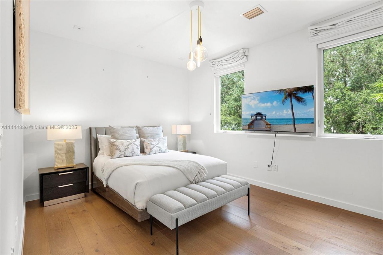 7930 SW 52nd Ct, Miami, FL 33143 Photo