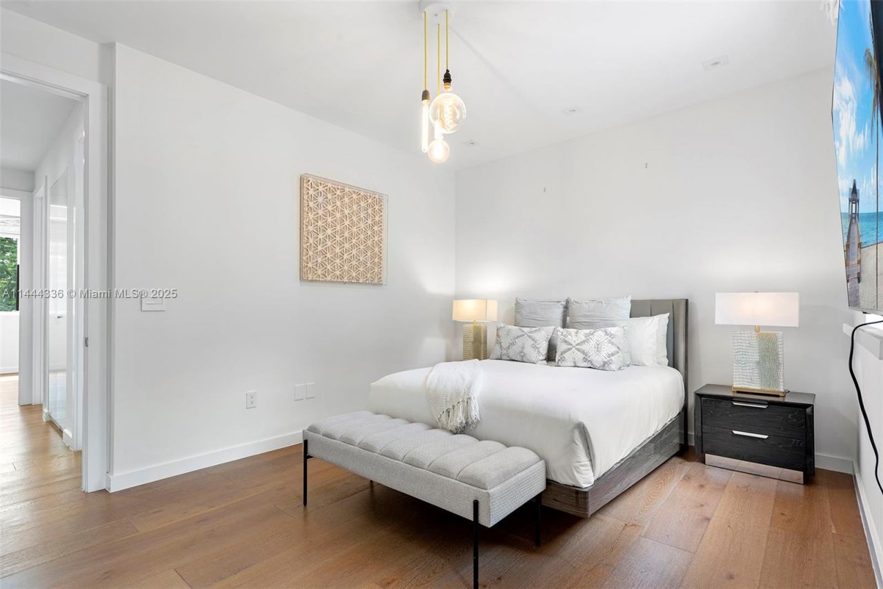 7930 SW 52nd Ct, Miami, FL 33143 Photo