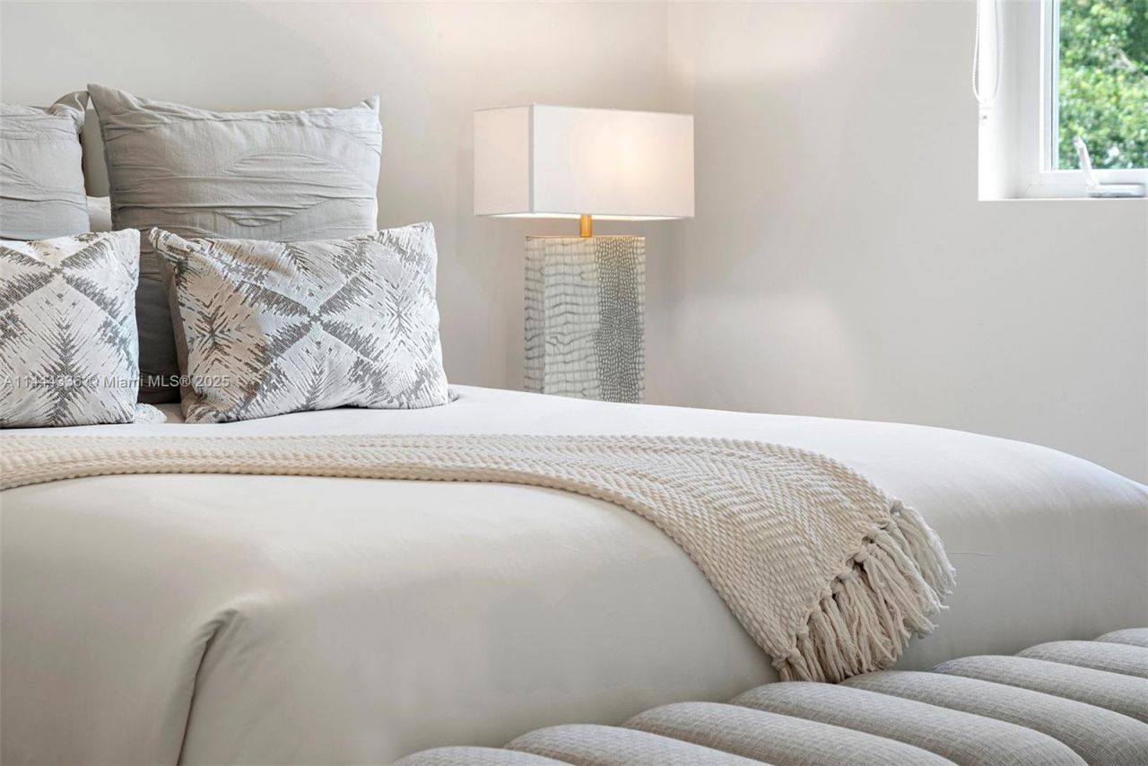 7930 SW 52nd Ct, Miami, FL 33143 Photo