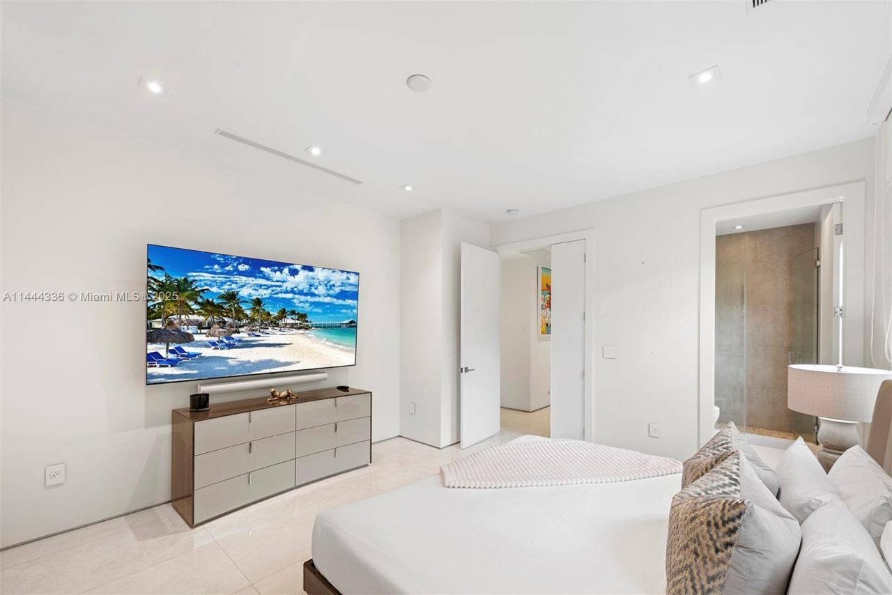 7930 SW 52nd Ct, Miami, FL 33143 Photo