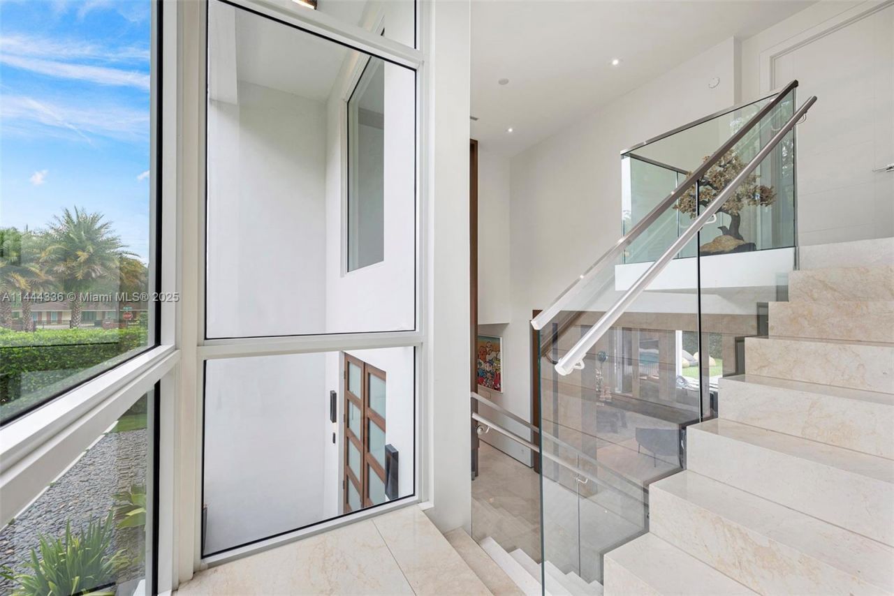 7930 SW 52nd Ct, Miami, FL 33143 Photo