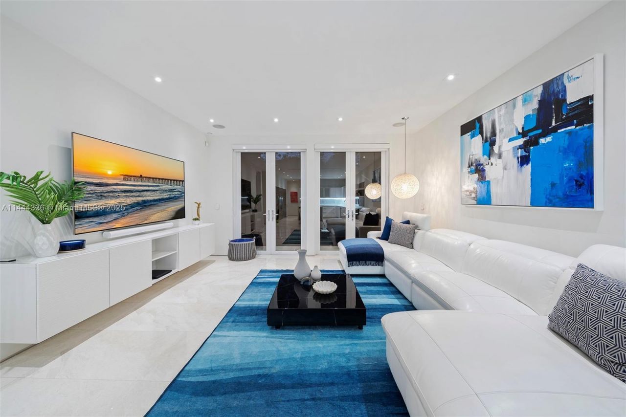 7930 SW 52nd Ct, Miami, FL 33143 Photo