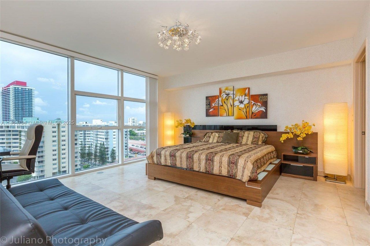 1830 S Ocean Dr, Unit 1107, Hallandale Beach, FL 33009 Photo