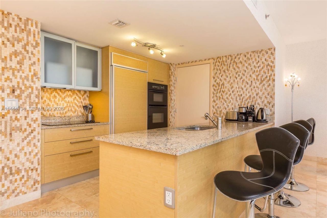 1830 S Ocean Dr, Unit 1107, Hallandale Beach, FL 33009 Photo
