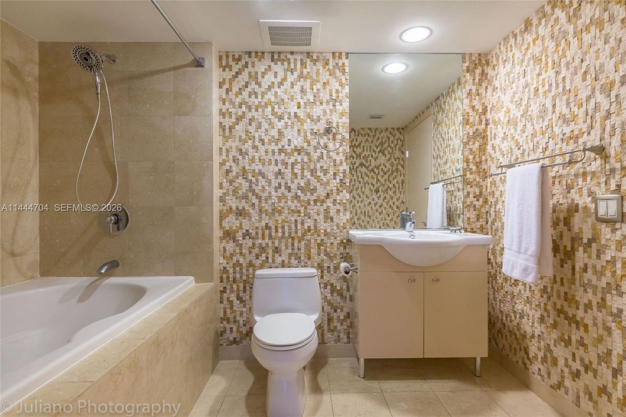 1830 S Ocean Dr, Unit 1107, Hallandale Beach, FL 33009 Photo