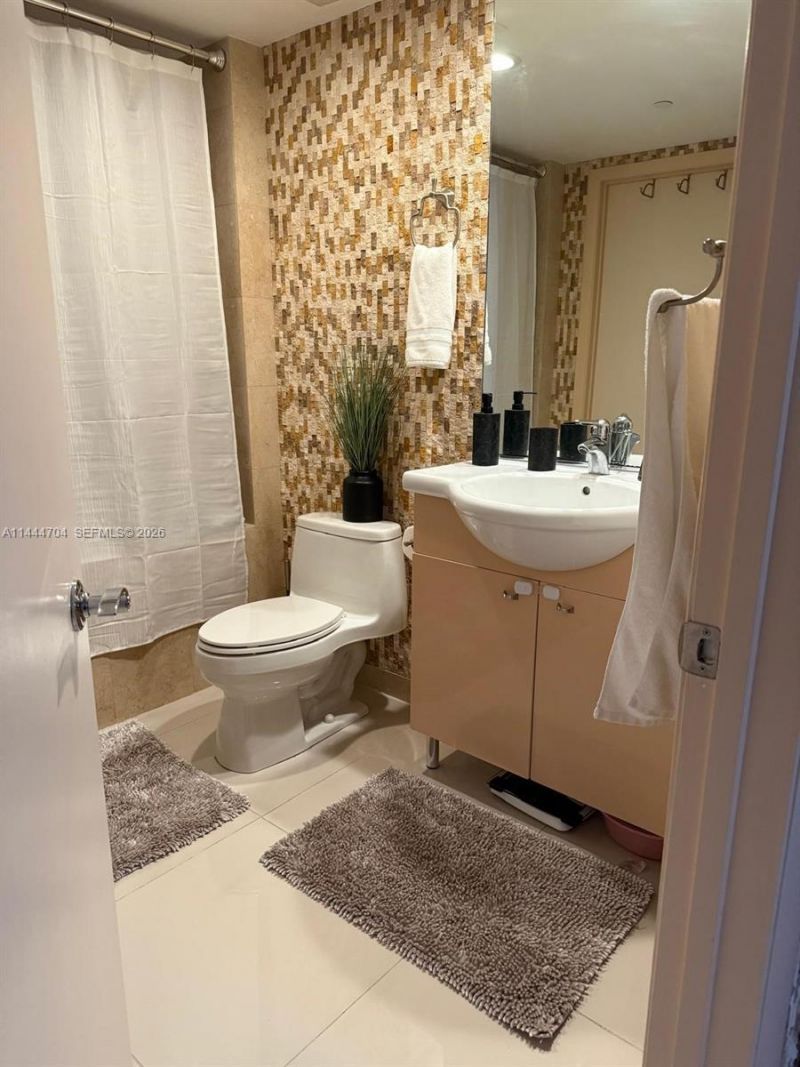 1830 S Ocean Dr, Unit 1107, Hallandale Beach, FL 33009 Photo