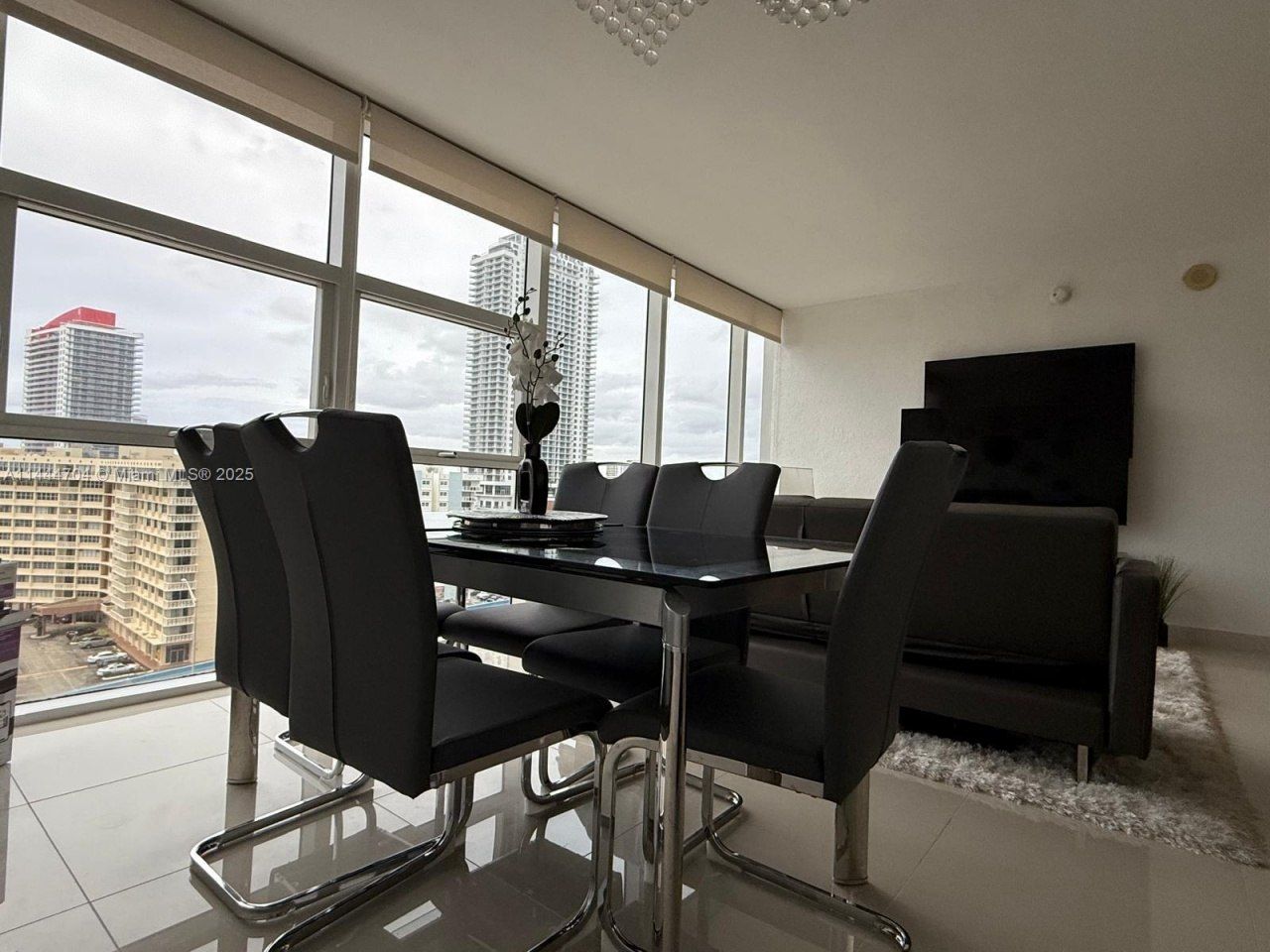 1830 S Ocean Dr, Unit 1107, Hallandale Beach, FL 33009 Photo