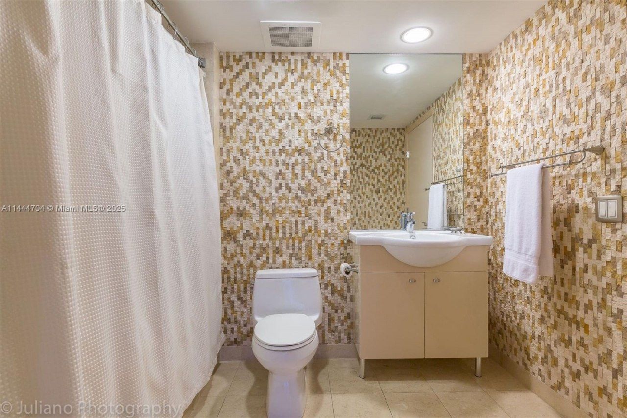 1830 S Ocean Dr, Unit 1107, Hallandale Beach, FL 33009 Photo