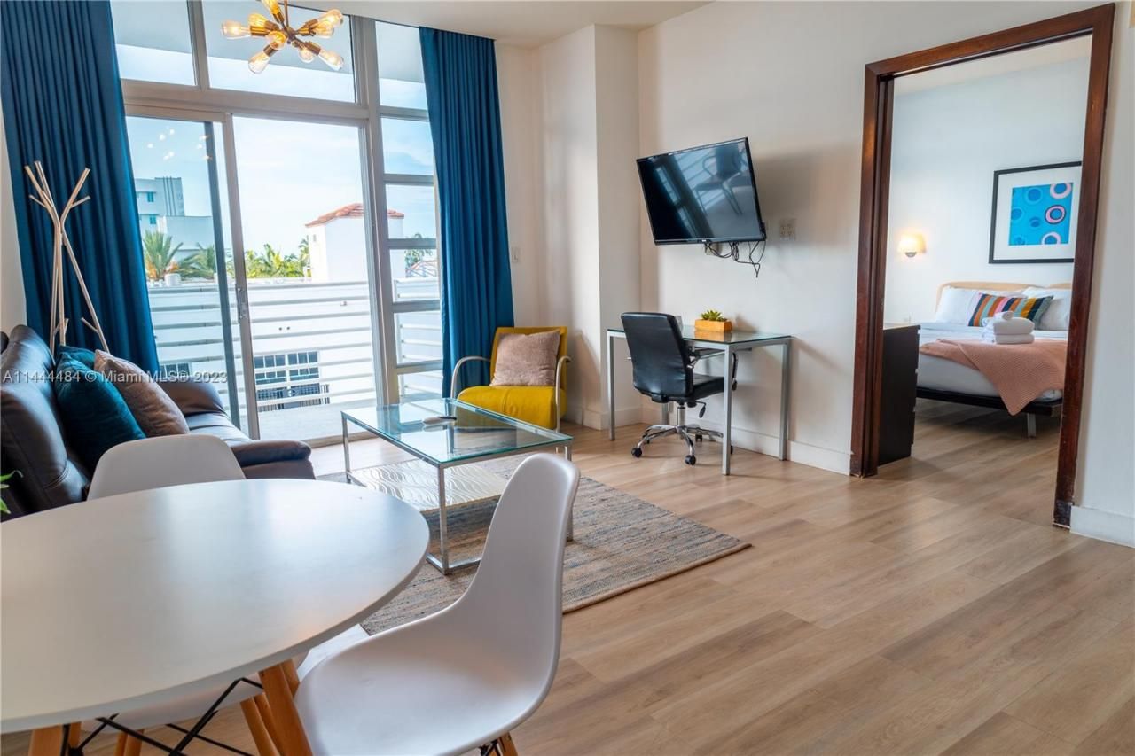 1052 Ocean Dr, Unit C503, Miami Beach, FL 33139 Photo