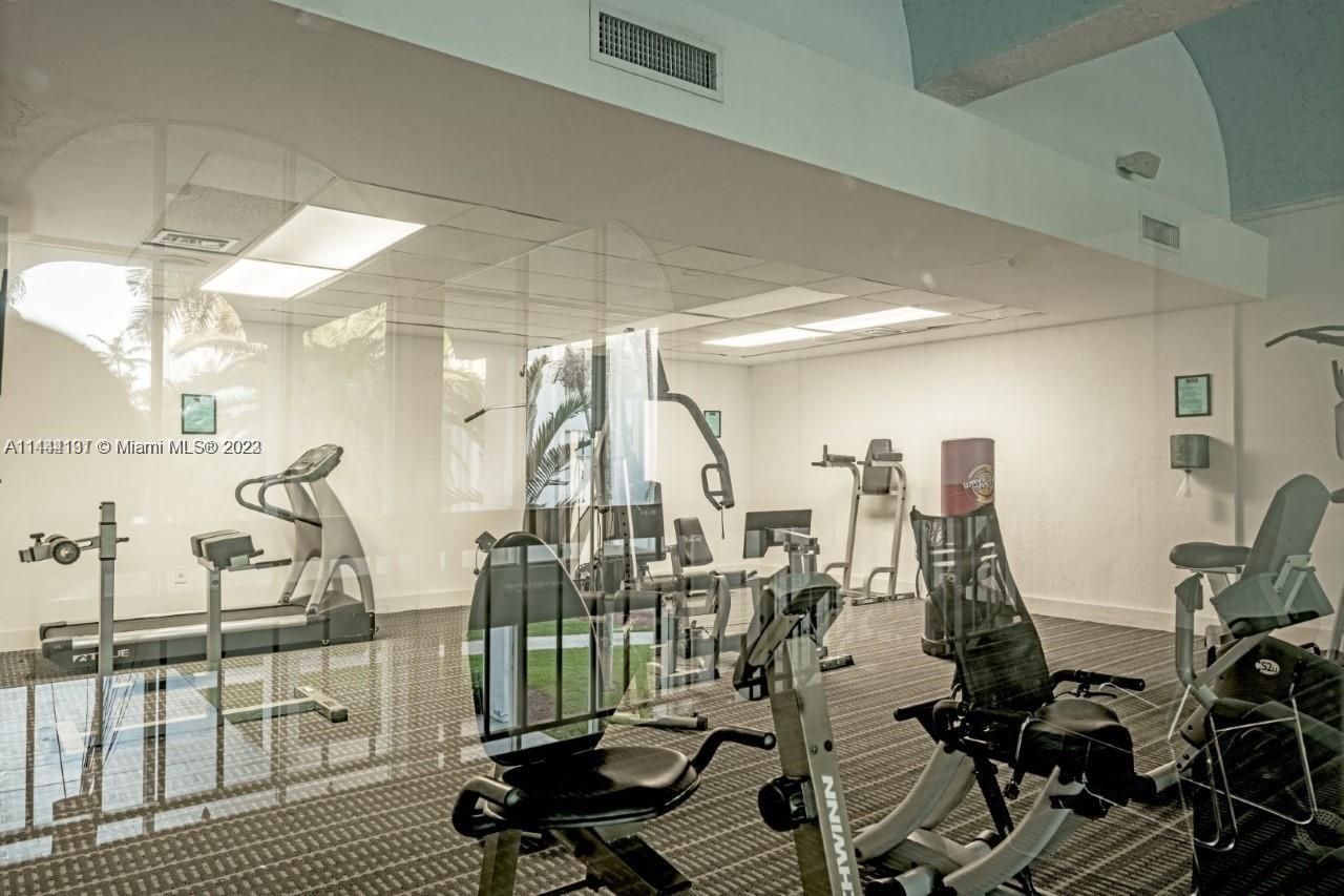 496 NW 165th St Rd, Unit D112, Miami, FL 33169 Photo